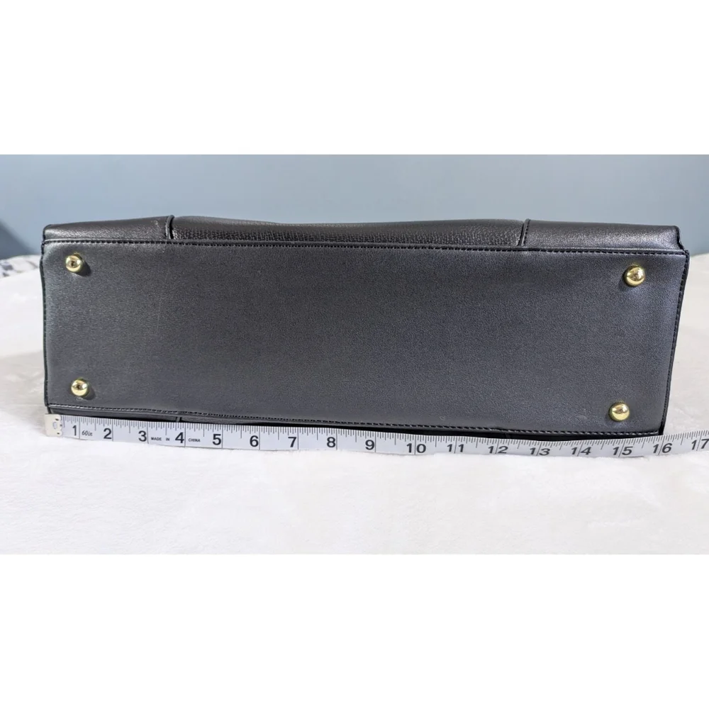 2017 A New Day Chic Laptop Shoulder Bag In Black